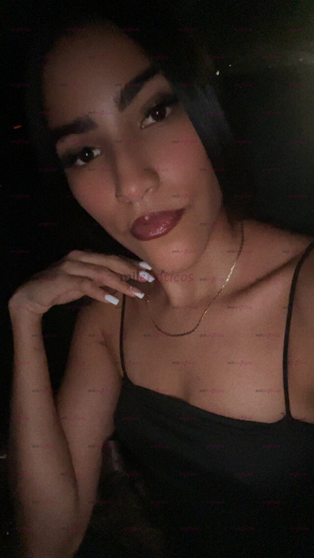 FOTOS DE HOLA MIS AMORES AQUI UNA FLACA HERMOSA DE VENEZUELA PARA DARLES UN MOMENTO RICO