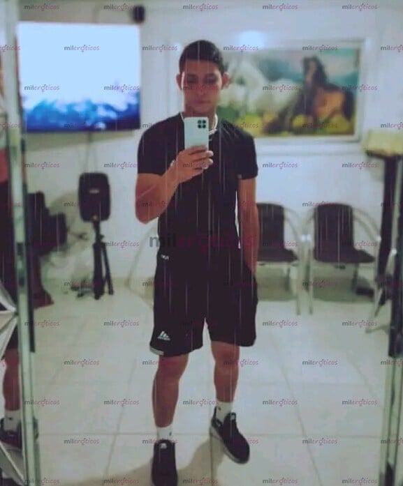 FOTOS DE HOLA. HOMBRE DESCOMPLICADO DISPUESTO A CUMPLIR TUS FANTASIAS