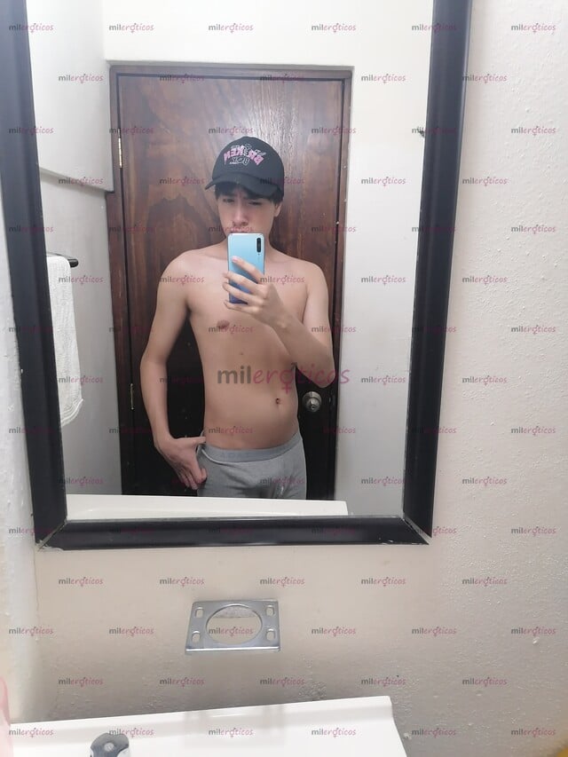 FOTOS DE AQUÍ JOVENCITO TWINK JUGUETÓN Y LISTO PARA CONSENTIRTE.