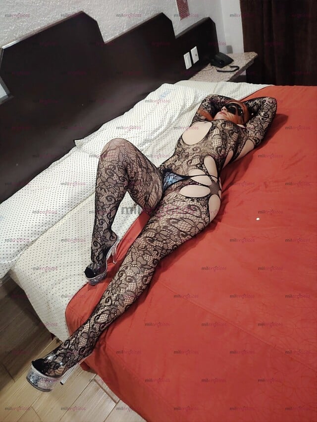 FOTOS DE LA MILF MAS SEXY CACHONDA DE LA ZONA VANESA