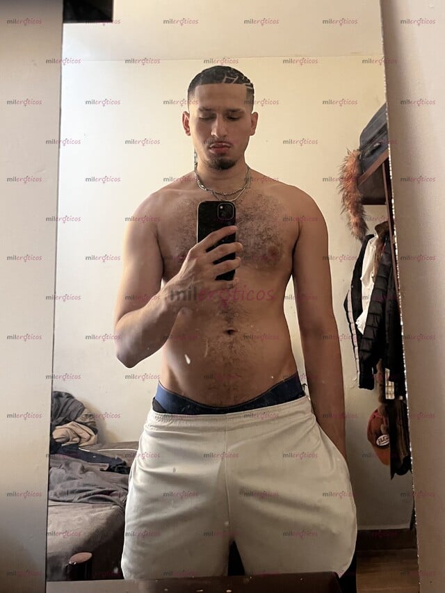 FOTOS DE CHACAL VERGON MASCULINO , 22 CM DE VERGA LLENA DE LECHE Y CON BUENA ERECCION
