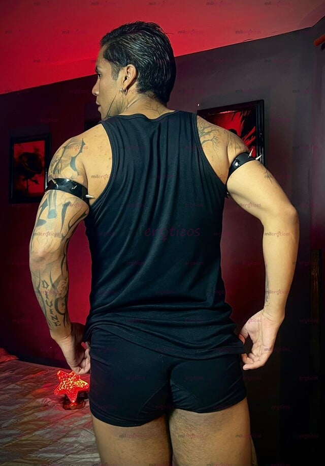 FOTOS DE HOMBRE JOVEN ,MASCULINO Y DOMINANTE ,185 DE ALTURA .VERACT,FETICHES,BDSM