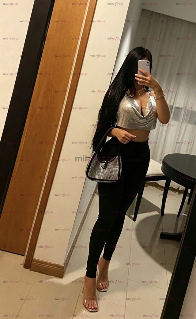 FOTOS DE HERMOSA PELI NEGRA Y VOLUPTUOSA VIP PARA HOMBRES DE BUEN GUSTO