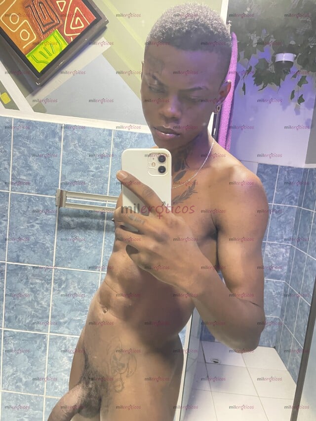 FOTOS DE SOY STEVEN CON UN CHIMBO DE 23CM HETERO VERGON RESERVADO DISCRETO COMPLACIENTE