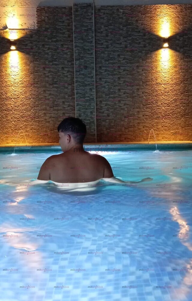 FOTOS DE CHICO VERSÁTIL CON BUEN CULO Y VERGA DISFRUTEMOS DE LA LUJURIA DEL BUEN SEXO