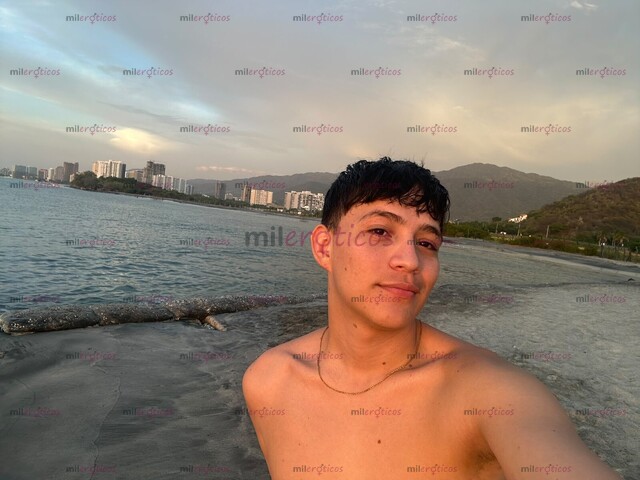 FOTOS DE CHICO VERSÁTIL CON BUEN CULO Y VERGA DISFRUTEMOS DE LA LUJURIA DEL BUEN SEXO