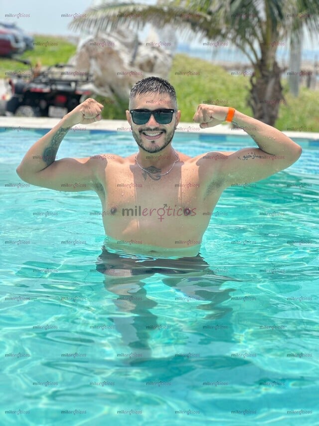 FOTOS DE EXPERTO EN BATOS CASADOS Y HETEROS CURIOSOS, DISFRUTA DE MIS BESOS Y MIS NALGAS.