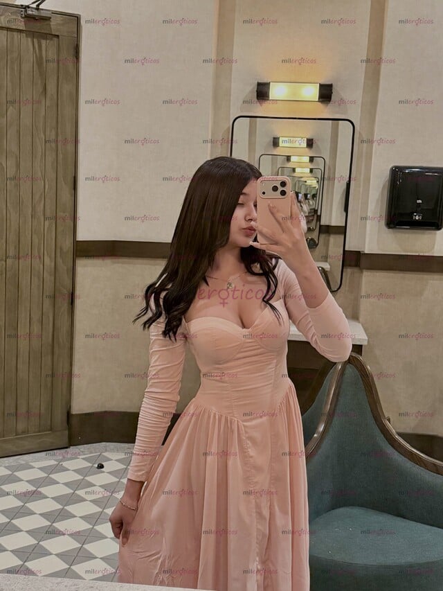FOTOS DE VALENTINA 19 AÑOS ALTA DELGADA PIEL CLARA
