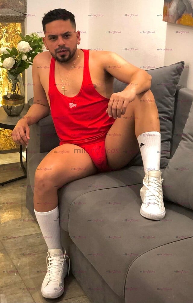 FOTOS DE TÚ MACHO GIGOLÓ DISCRETO Y MUY ACTIVO EN TU CIUDAD DISPONIBLE