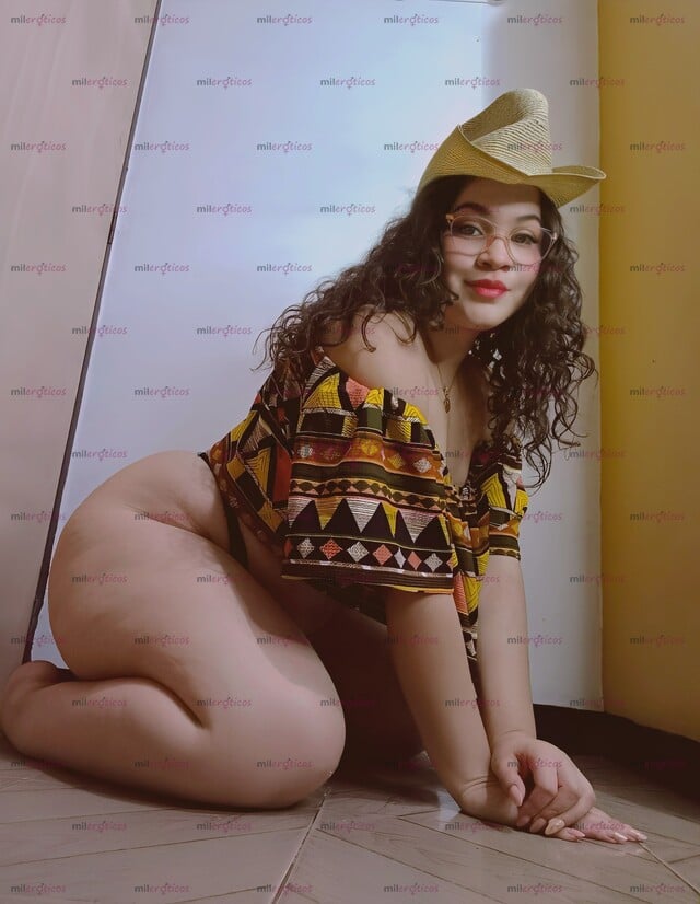 FOTOS DE ¿TE EXCITA VER UNA CACHONDA PUTITA VENIRSE GRITANDO POR TI?!