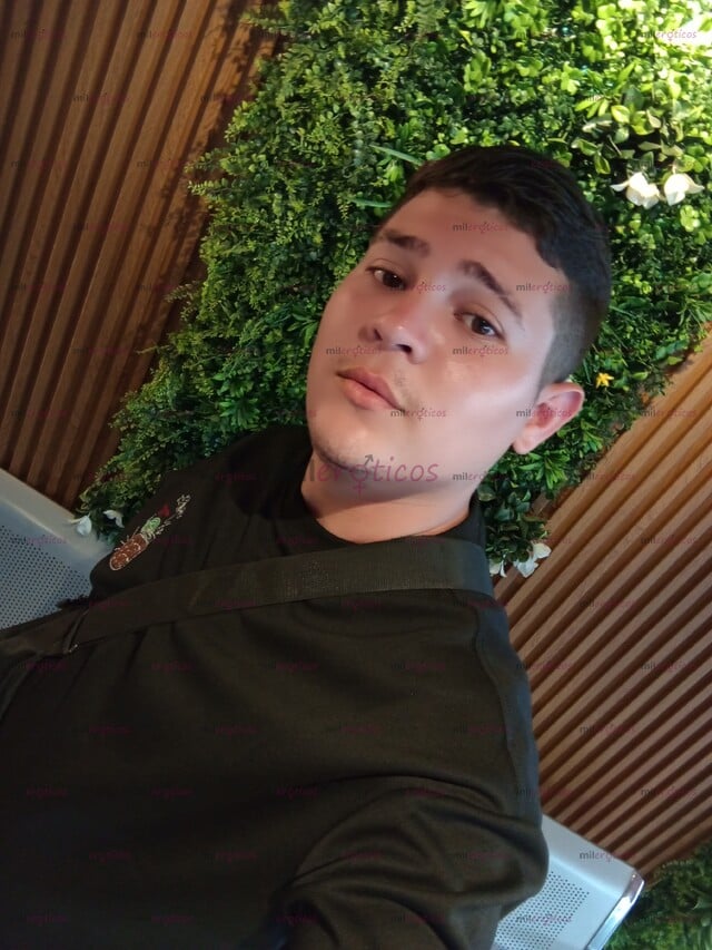 FOTOS DE SEBASTIÁN UN CHICO CALIENTE Y DISPUESTO A ROMPER CULO