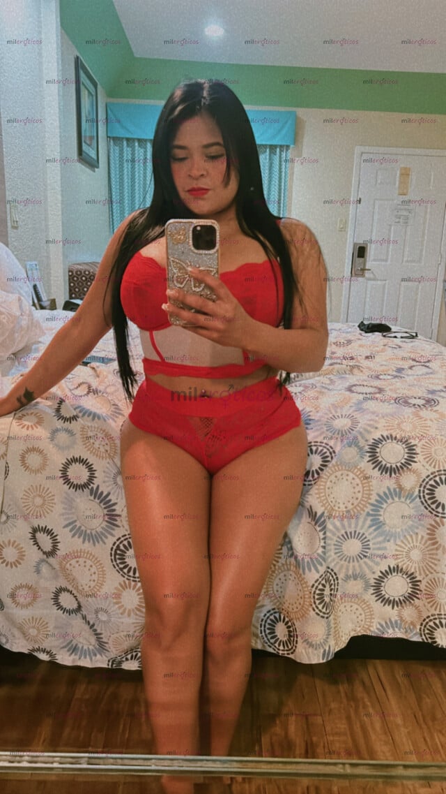 FOTOS DE HOLA MIS AMORES SOY HERMOSA MORENA MI NOMBRE ES CRISTAL