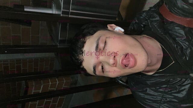 FOTOS DE POLLO CHUPON CALIENTE TWINK WANTED TO BE YOUR HOT PUSSY BOY