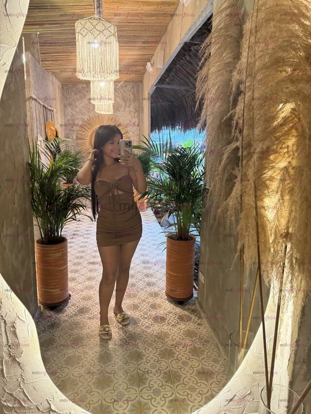 FOTOS DE JOVENCITA DE 18 AÑOS SEXY Y ERÓTICA PARA DARTE EL MEJOR SHOW VIRTUAL