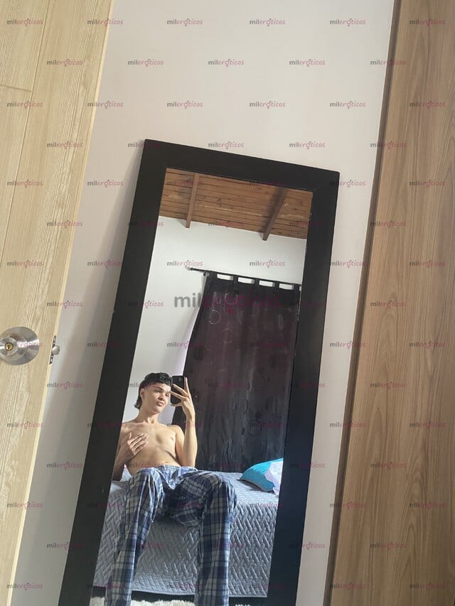 FOTOS DE POLLO CHUPON CALIENTE TWINK WANTED TO BE YOUR HOT PUSSY BOY