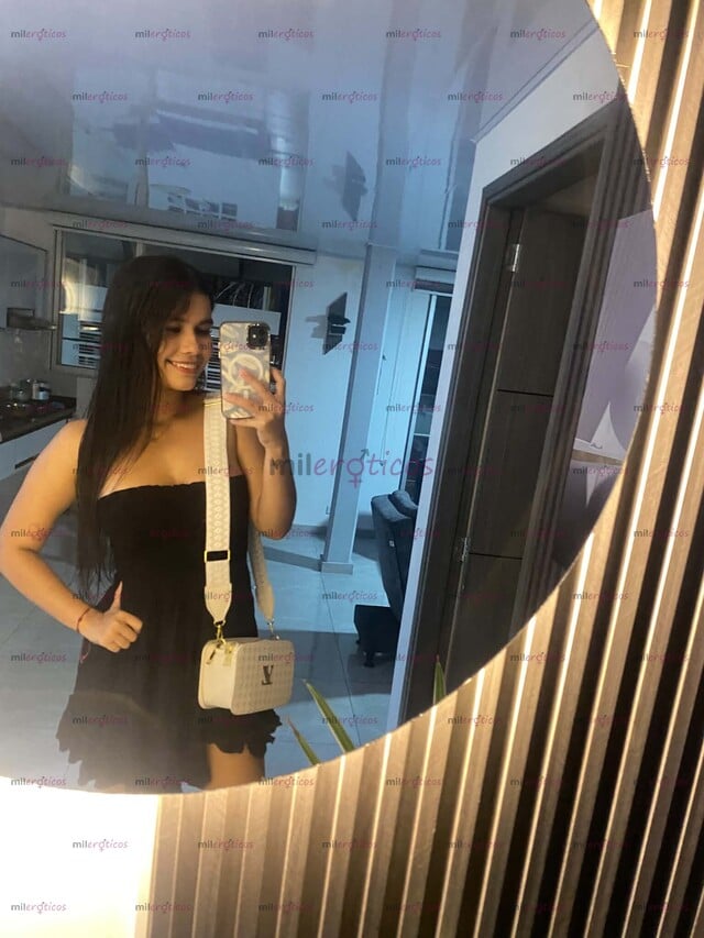 FOTOS DE JOVENCITA DE 18 AÑOS SEXY Y ERÓTICA PARA DARTE EL MEJOR SHOW VIRTUAL