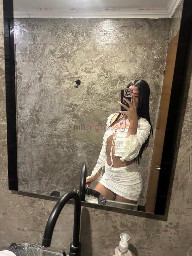 FOTOS DE PELO LARGO EXÓTICA MORENA PERVERSA DISPONIBLE PARA TI