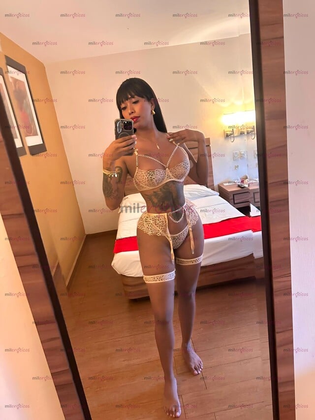 FOTOS DE BARBIE DE CHOCOLATE SENCILLA E INTELIGENTE, SÚPER SEXY UNA MUJER DE FUEGO.