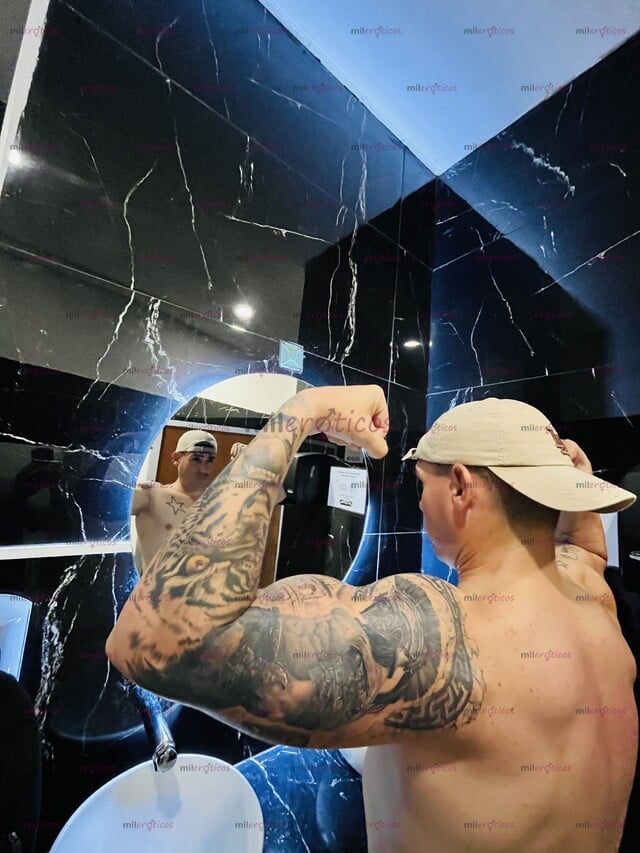 FOTOS DE TATUADO RICO CALIENTE DISPONIBLE PARA COMPLACERTE
