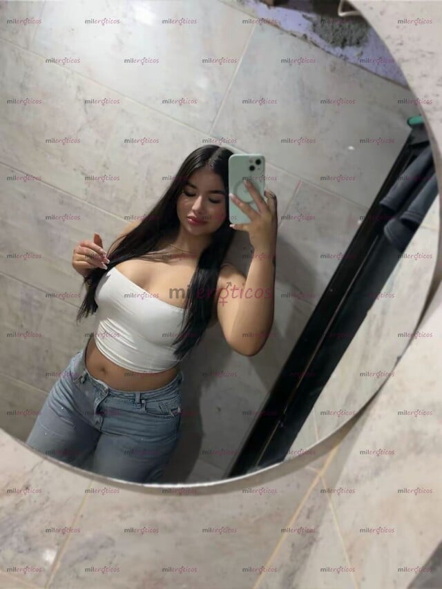 FOTOS DE NUEVA HERMOSA PELI NEGRA 18 AÑITOS , CARIÑOSA CARISMÁTICA LLÁMAME