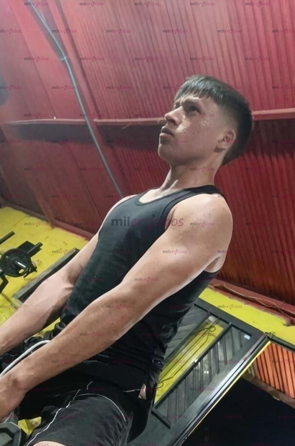 FOTOS DE SOLO PARA MUJERES JOVEN DE 24 AÑOS BIEN DOTADO LISTO PARA DARTE PLACER