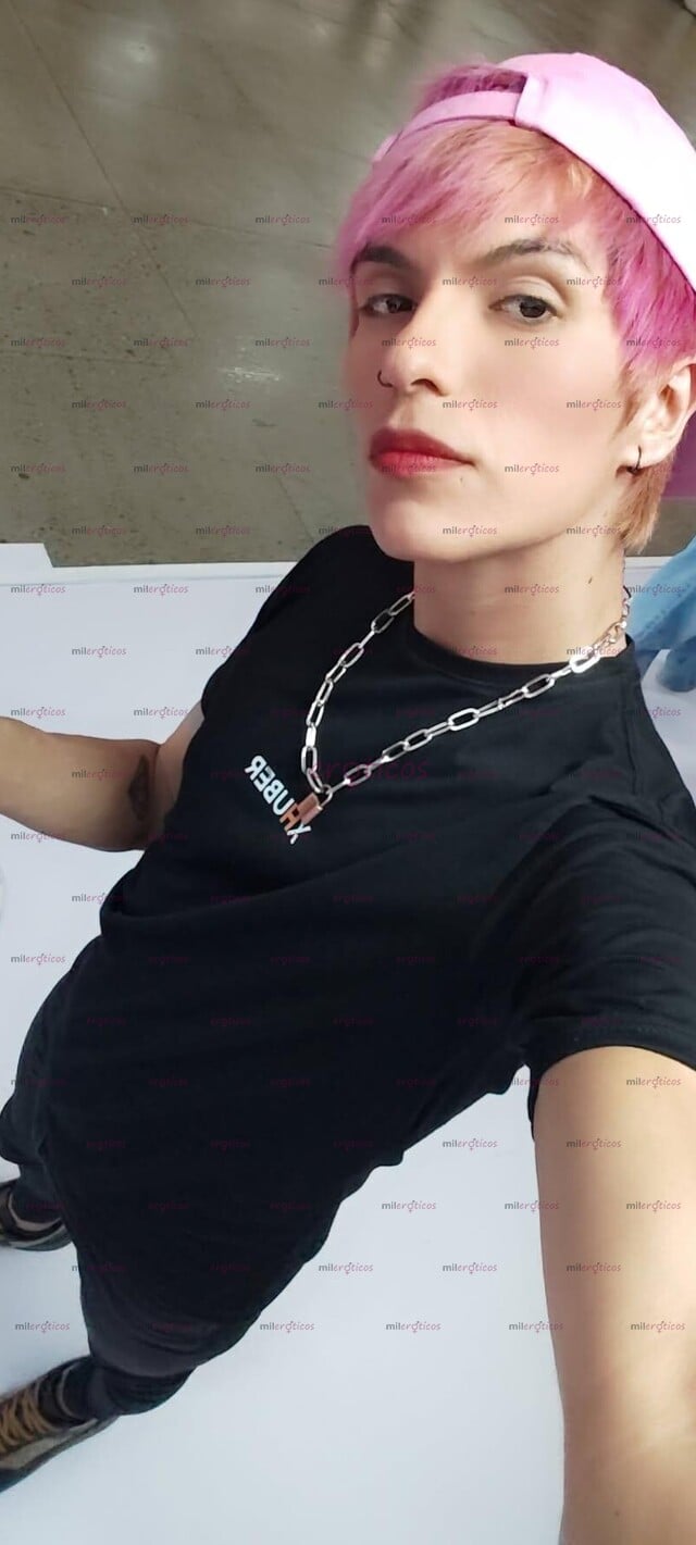 FOTOS DE JOVEN COMPLACIENTE DISPUESTO A DARTE PLACER A CAMBIO DE $ , ENVIAME UN MENSAJE .