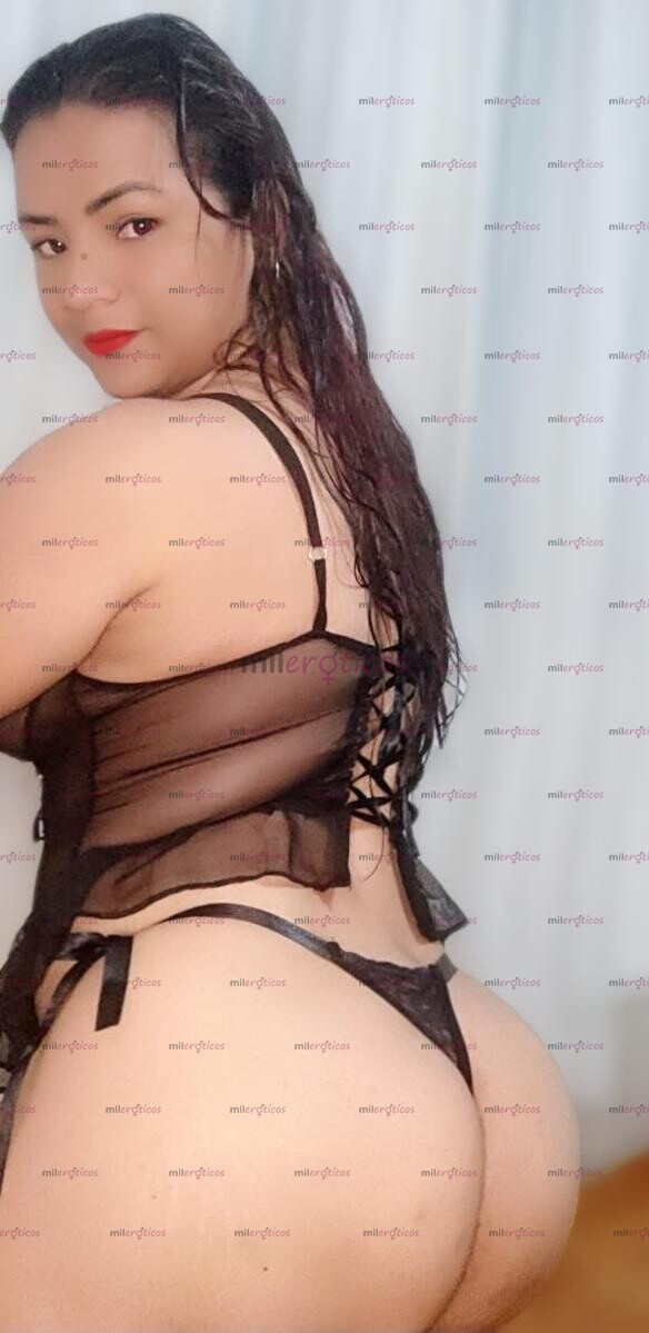 FOTOS DE ESCUCHA COMO GIMO COMO ZORRA MIENTRAS JUEGO CON MI CLITORIS HINCHADO! ¿QUIERES?
