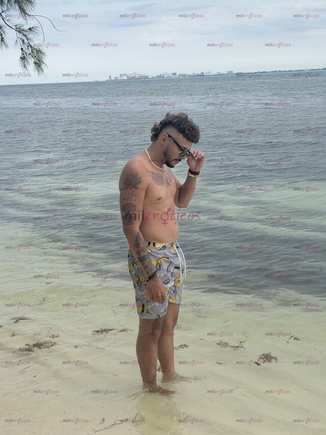 FOTOS DE VENEZOLANO MACHO ACTIVO ROMPE CULOS LISTO PARA DEJARTE SACIADA