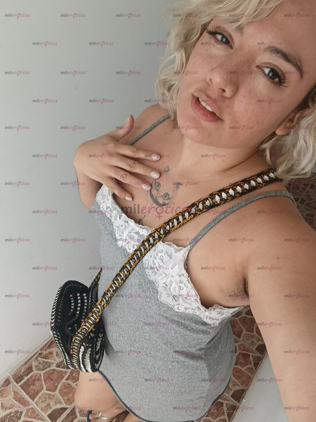 FOTOS DE HERMOSA RUBIA SENSUALIDAY PLACER EN UNA SOLA CHICA SEXY DIVERTIDA Y COMPLACIENTE