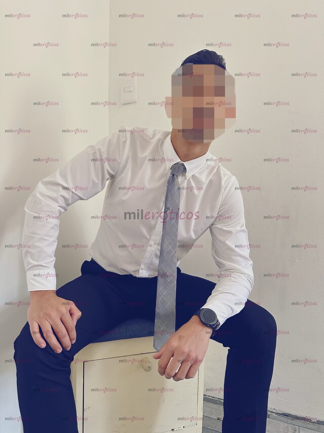 FOTOS DE ¿BUSCAS ALGO DIFERENTE? MUCHO GUSTO SOY EMILIO Y SERÉ TU NUEVA ADICCIÓN