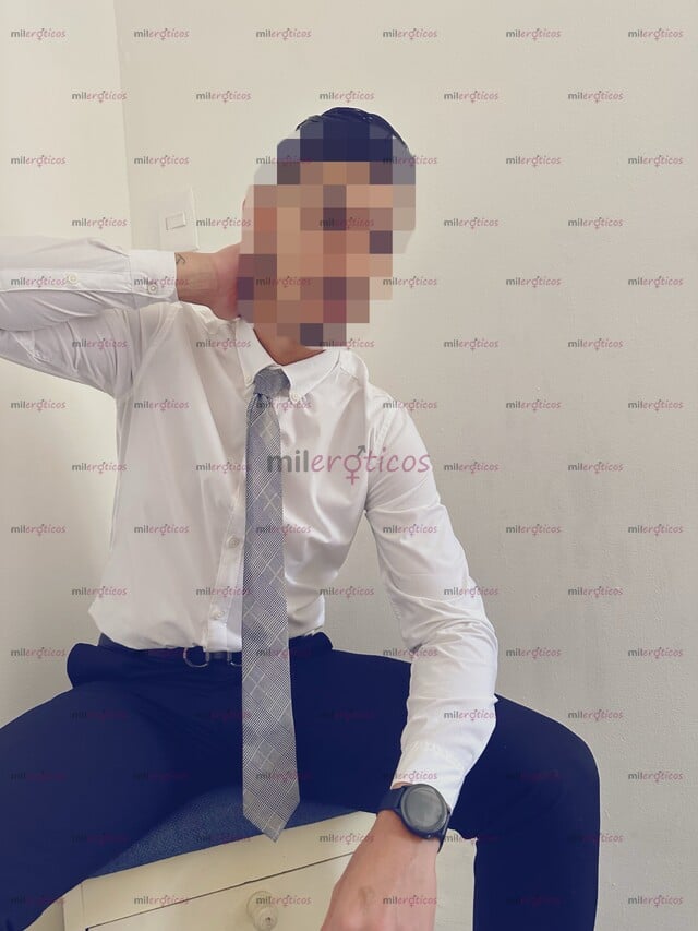 FOTOS DE ¿BUSCAS ALGO DIFERENTE? MUCHO GUSTO SOY EMILIO Y SERÉ TU NUEVA ADICCIÓN