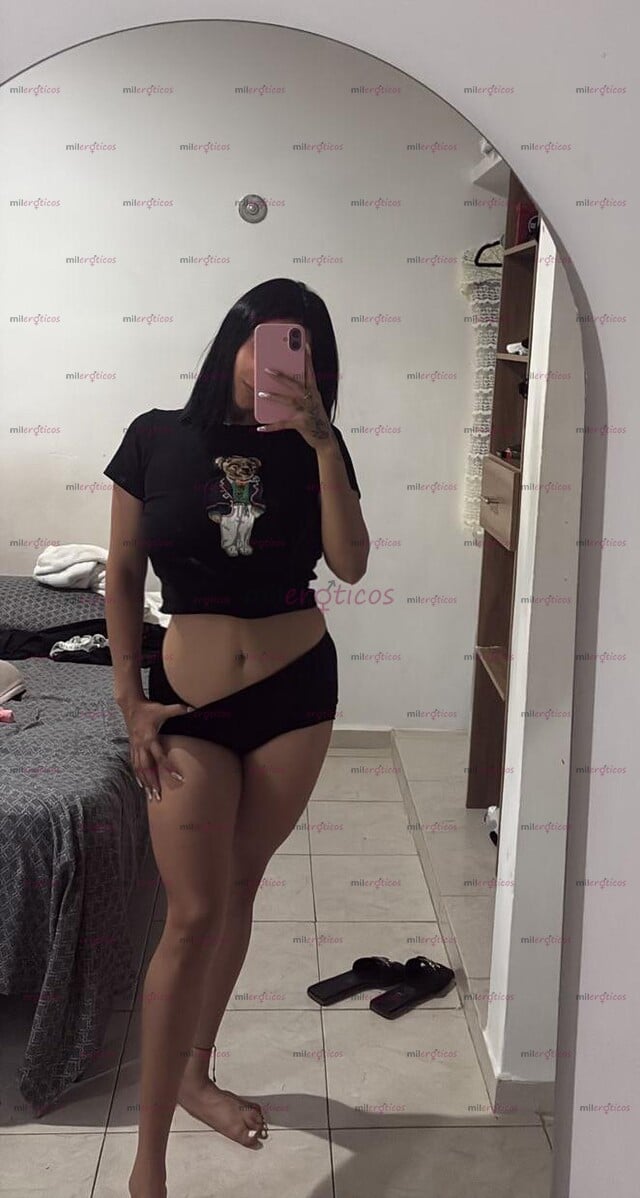 FOTOS DE MILI BIEN MOJADITA PARA QUE ME DISFRUTES AMOR... LINDA TETONCITA Y BIEN MOJADITA
