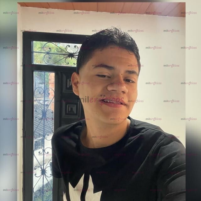 FOTOS DE JOVEN DE 19 AÑOS DE PASO EN LA CIUDAD DE BOGOTÁ SOLO POR UNOS DÍAS