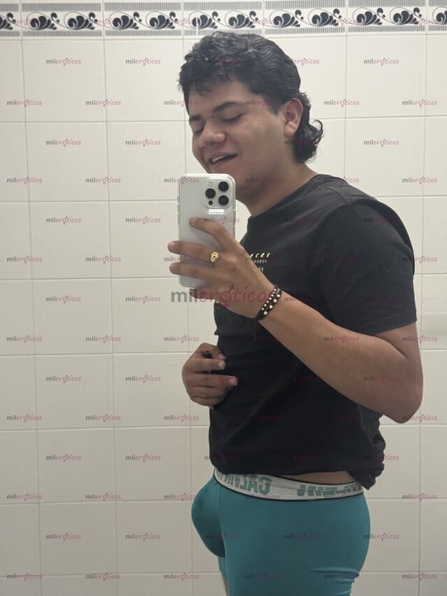 FOTOS DE JOVEN DE 19 AÑOS DE PASO EN LA CIUDAD DE BOGOTÁ SOLO POR UNOS DÍAS