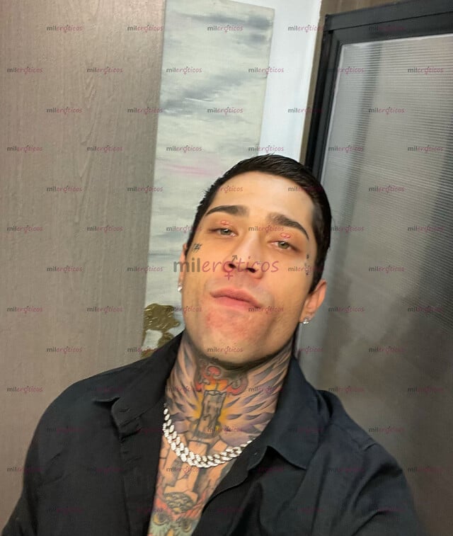 FOTOS DE GUAPO TATUADO Y VERGON 22CM PARA DAMAS Y PAREJAS