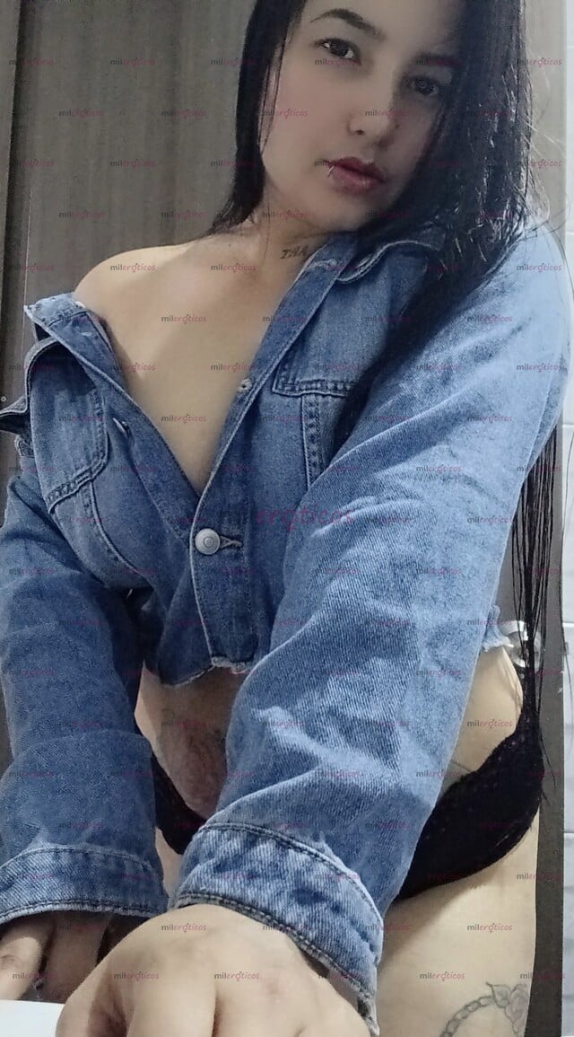 FOTOS DE HERMOSA NENA UNIVERSITARIA PASA PARA SACARTE TODA LA LECHITA