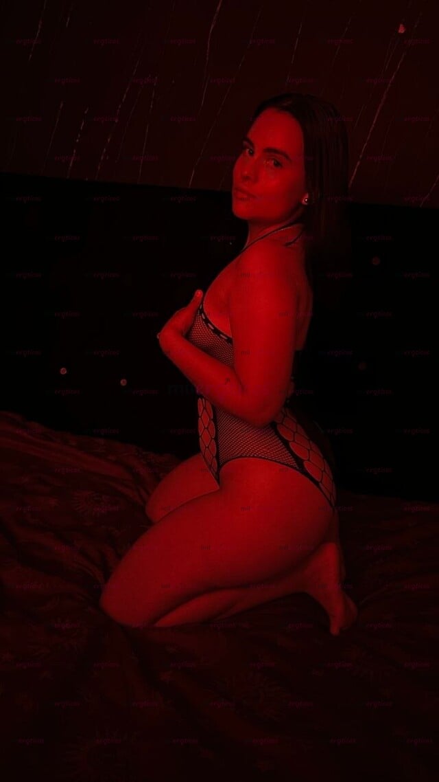 FOTOS DE ISABELLA ,COLOMBIANA NALGONA LISTA PARA SACARTE LA LECHE, VEN CÓRRETE CONMIGO