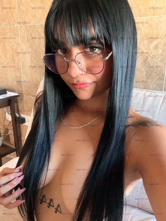 FOTOS DE COLOMBIANA TIERNITA 1 MES EN EL MEDIO UNA L0LITA BIEN RICA