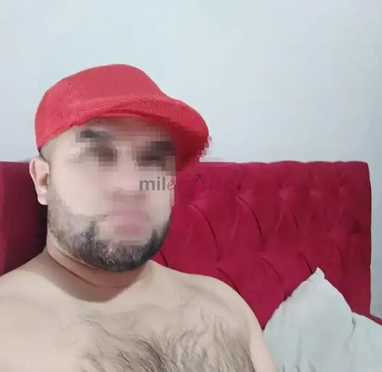 Buscas una experiencia diferente discreta y de calidad has llegado al perfil correcto soy un hombre bisexual de excelente presencia educado higienico...