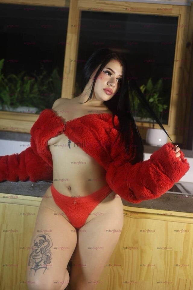 FOTOS DE WENDY PUTONGA SEXY ATREVIDA DE CUCA ESTRECHITA RICA