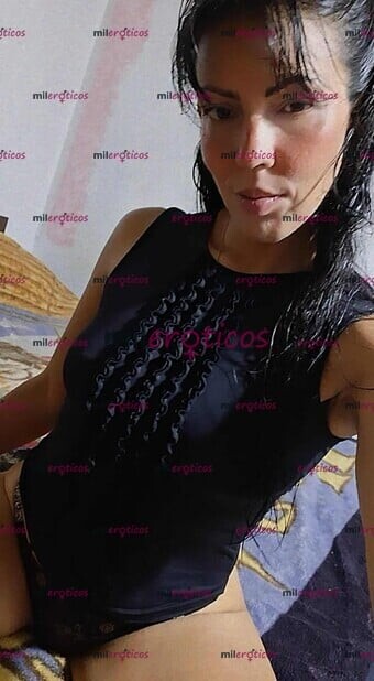 FOTOS DE RICA Y PERVERTIDA PUTA EN LA CAMA APRETADITA ANSIOSA POR UN RICO SEXO