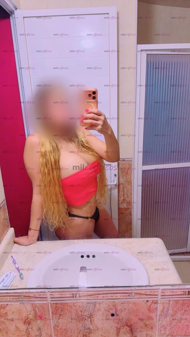 FOTOS DE CON LUGAR PUTITA SEXOSA TE CHUPO LA POLLA Y TE MIRO A LOS OJOS MIENTRAS ME TOCAS