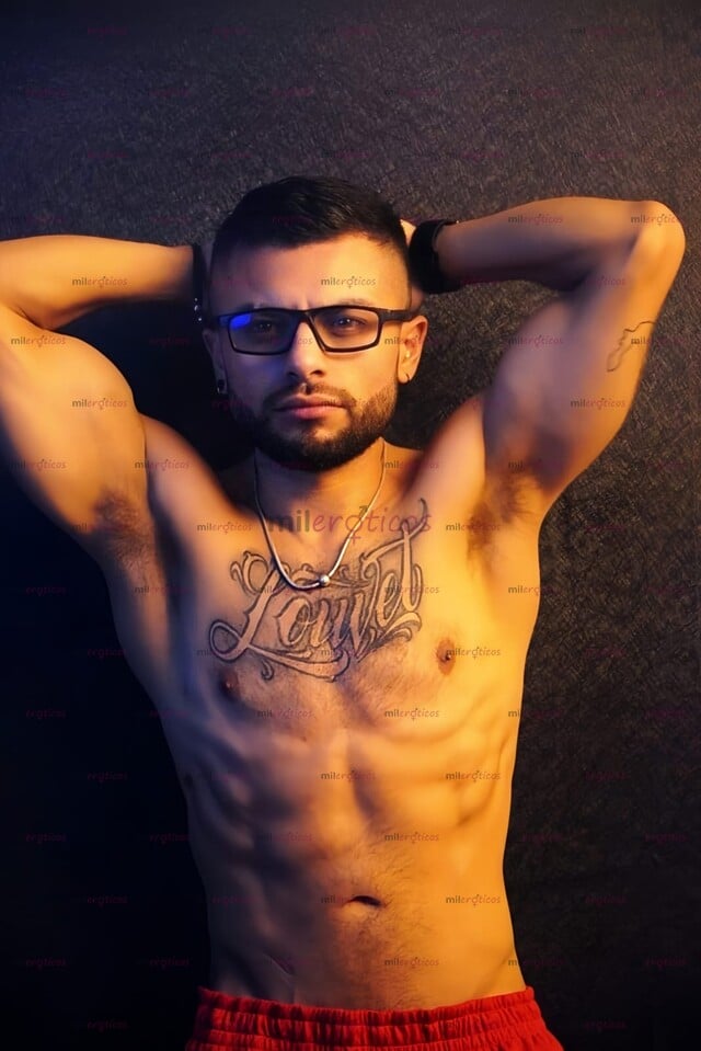 FOTOS DE MAN MUY MORBOSO Y MUY COMPLACIENTE BUENA VERGA LECHERA Y BUEN CULO