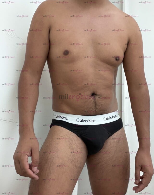 FOTOS DE CHICO ESTUDIANTE LISTO PARA CONOCERTE EN TU CIUDAD