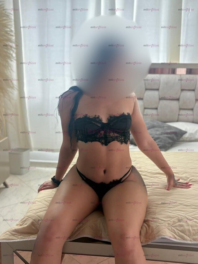 FOTOS DE FLACA CULONA PREMIUM, NUEVA EN TU CIUDAD, OJOS COLOR MIEL Y CUERPO DE MODELO
