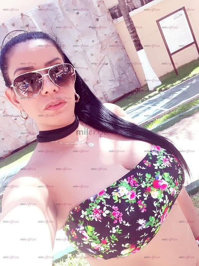 FOTOS DE SOY BABY SELENA 100% NATURAL Y SÚPER SENSUAL SEXY Y DEVORADORA EN LA CAMA