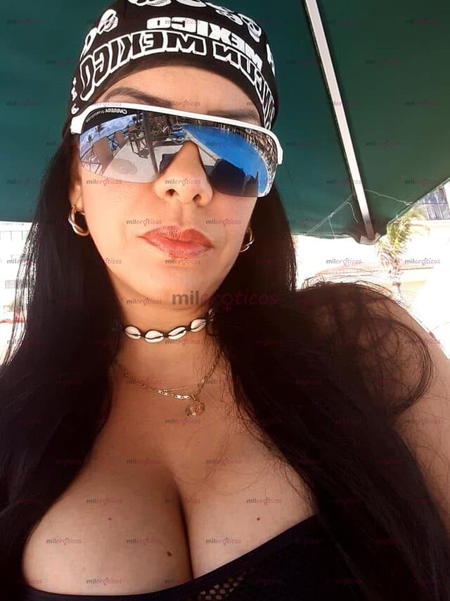 FOTOS DE SOY BABY SELENA 100% NATURAL Y SÚPER SENSUAL SEXY Y DEVORADORA EN LA CAMA