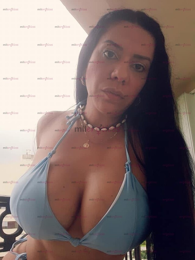 FOTOS DE SOY BABY SELENA 100% NATURAL Y SÚPER SENSUAL SEXY Y DEVORADORA EN LA CAMA