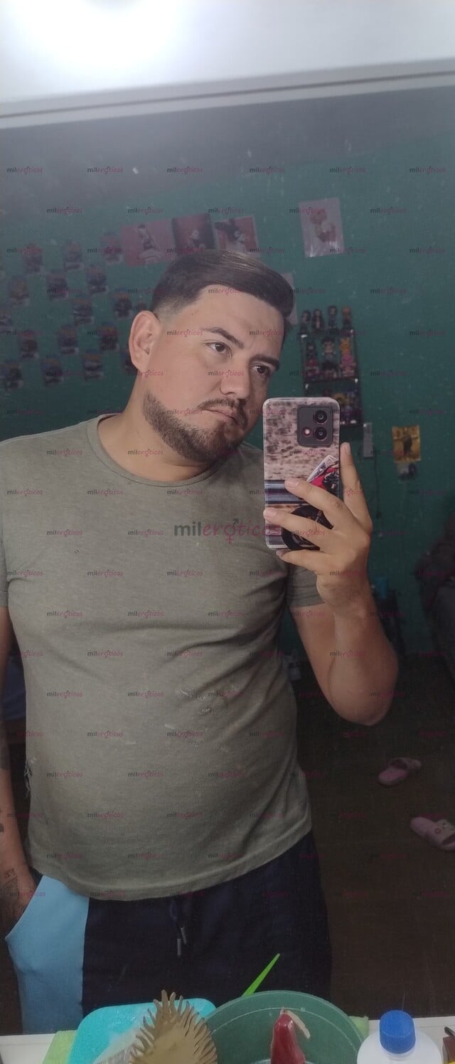 FOTOS DE ESCORT REPARTIDOR O GIGOLO BISEXUAL LECHE O DONA A DOMICILIO