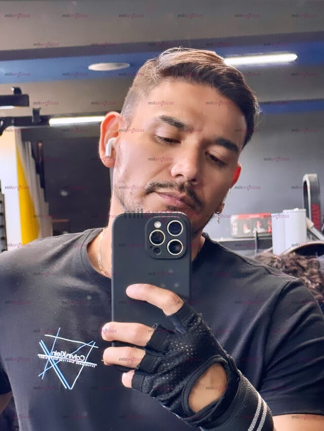 FOTOS DE CALIENTE VARONIL ACTIVO BUENA VERGA LISTO PARA PASAR UN BUEN RATO